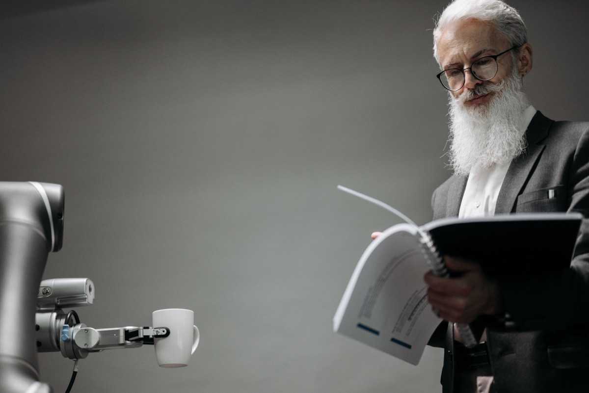 Специалист по ИИ и машинному обучению — стоковое фото